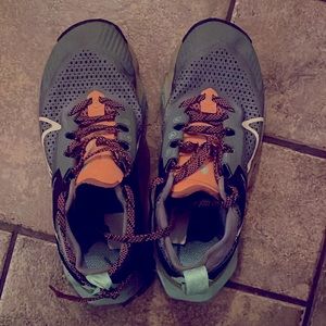 Men’s Nike zoom X trail shoes zegama size 6